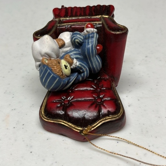 Wang’s International,Inc.1988 Napping Bear Christmas Ornament Vintage - Picture 5 of 7